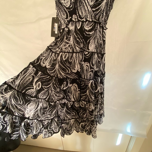 Style & Co // V Cut Lace Overlay Dress - Picture 4 of 5